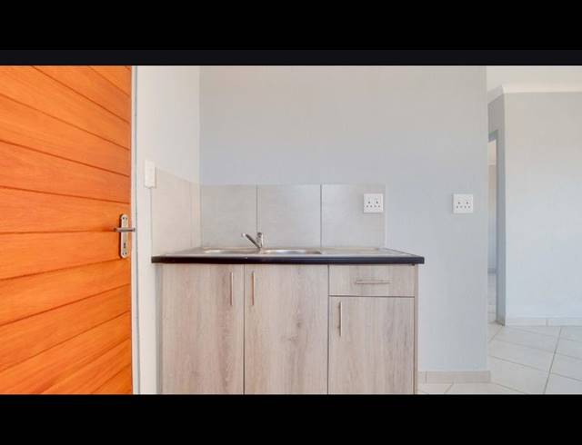 3 BEDROOM HOUSE FOR SALE IN SELCOURT